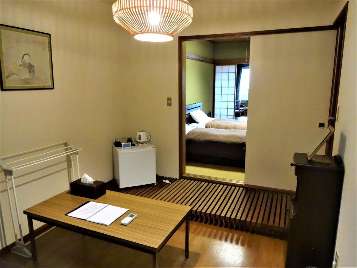 Ryokan Izuna Hotell Atami  Eksteriør bilde